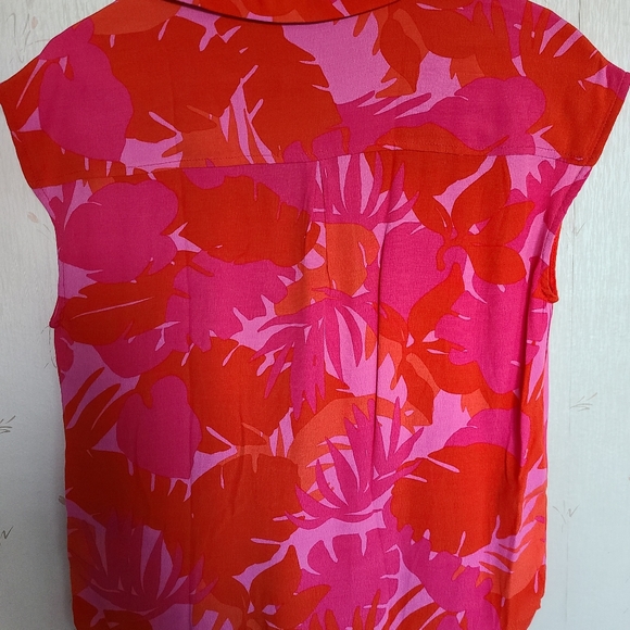 NWT- 100% viscose, Mango size xs top 🧡 - Picture 7 of 10
